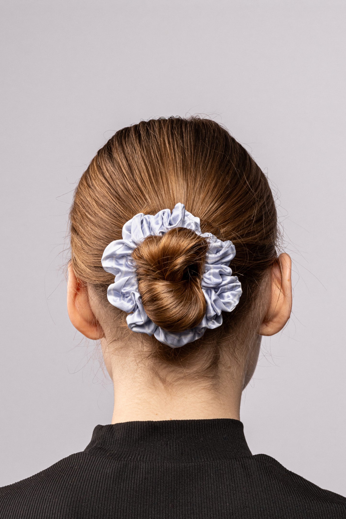 Silk Scrunchie Large - Stripes x Blue