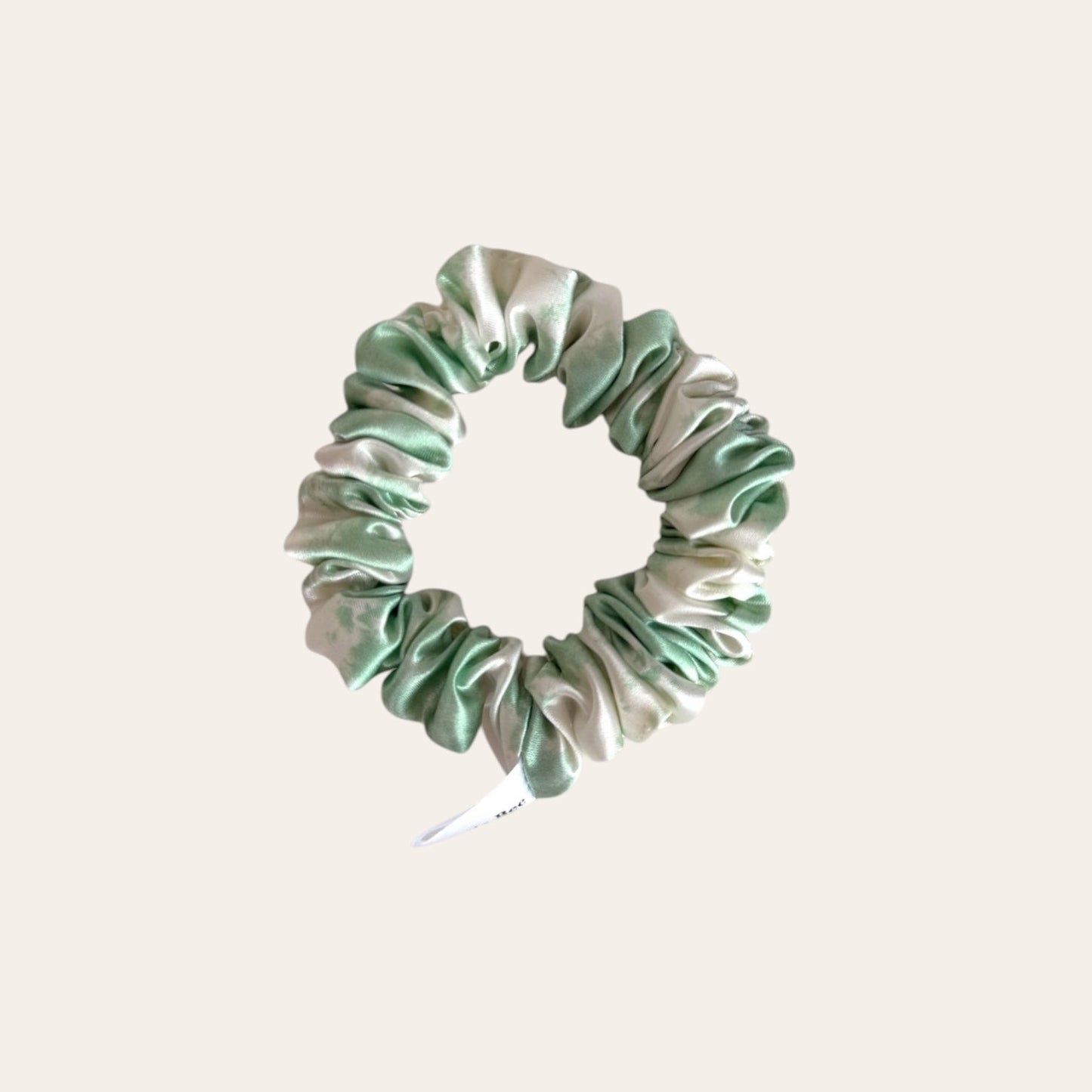 Silk scrunchie medium - marble green