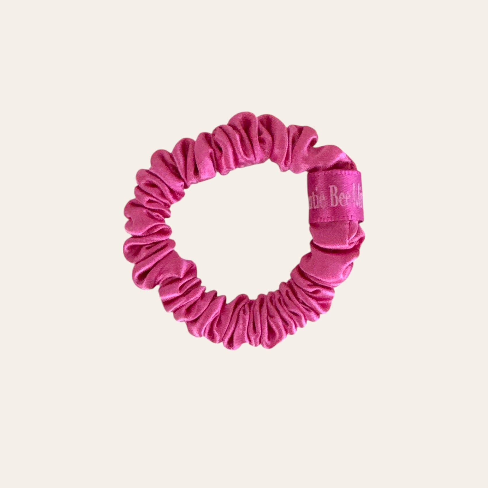 SILK SCRUNCHIE BEAUTIE BEE MINI – FUCHSIA